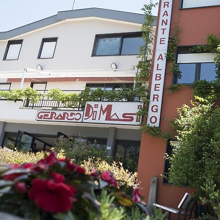 Ristorante Albergo Gerardo Di Masi Caposele ภายนอก รูปภาพ