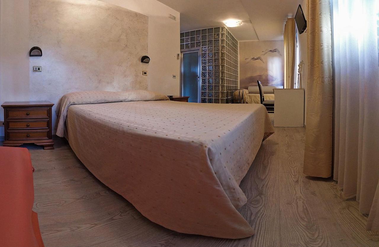 Ristorante Albergo Gerardo Di Masi Caposele ภายนอก รูปภาพ