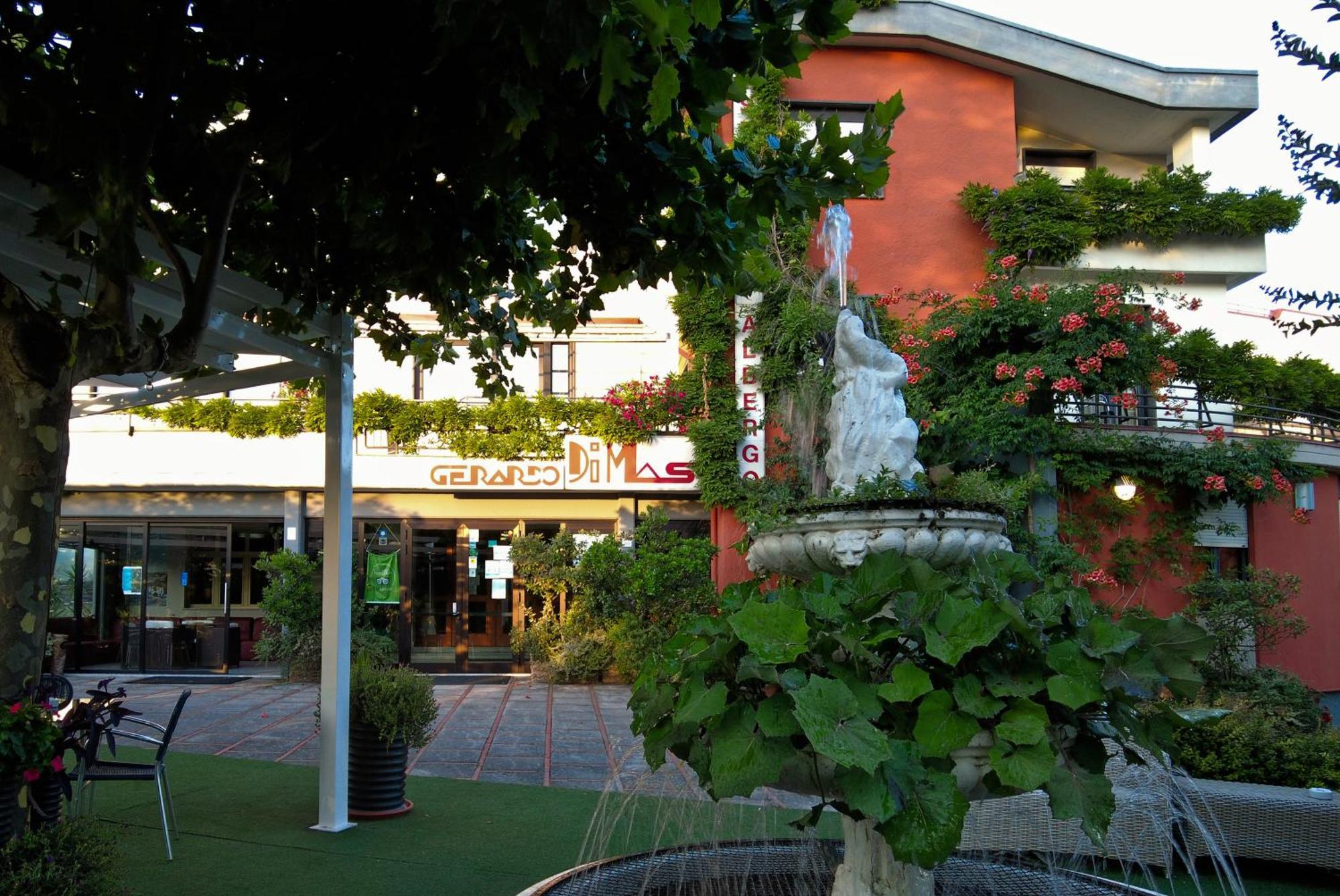 Ristorante Albergo Gerardo Di Masi Caposele ภายนอก รูปภาพ