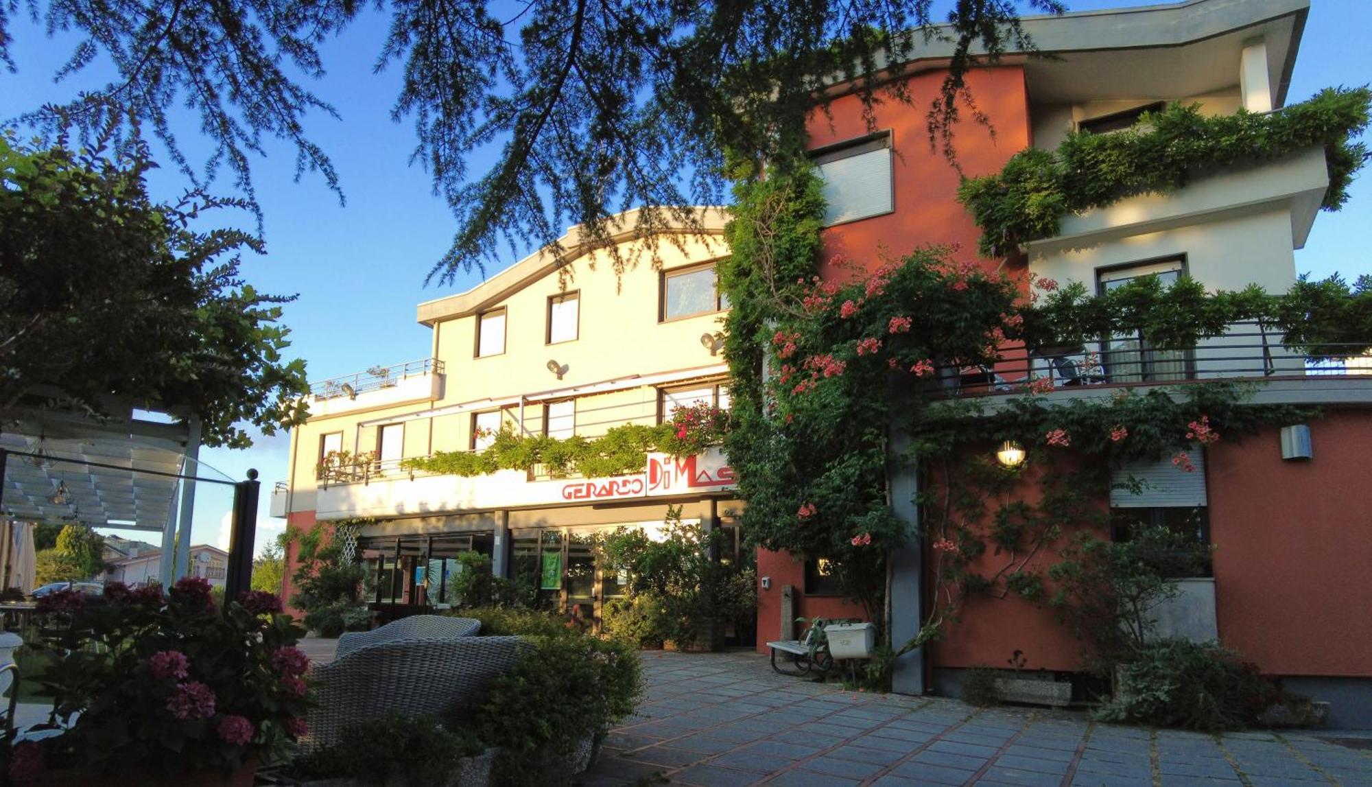 Ristorante Albergo Gerardo Di Masi Caposele ภายนอก รูปภาพ