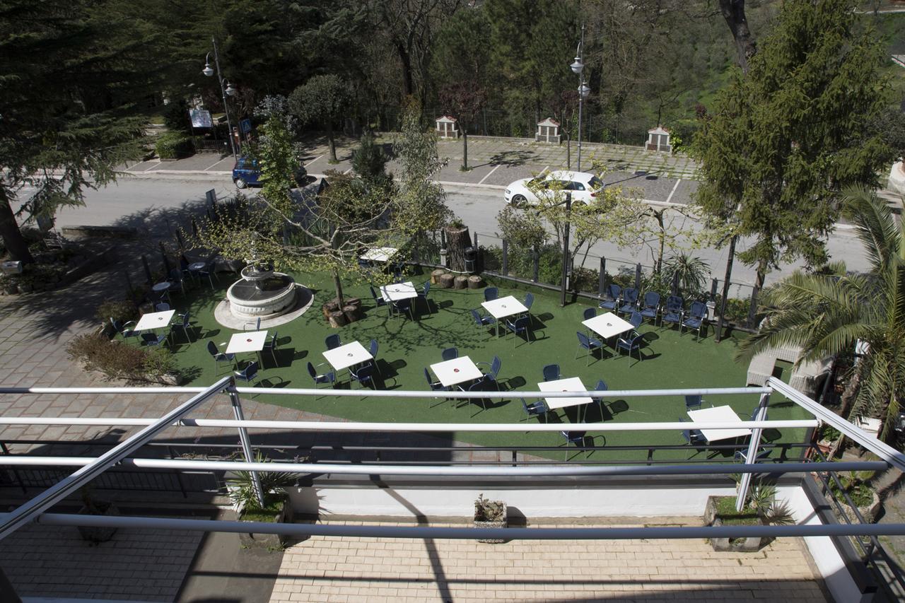 Ristorante Albergo Gerardo Di Masi Caposele ภายนอก รูปภาพ