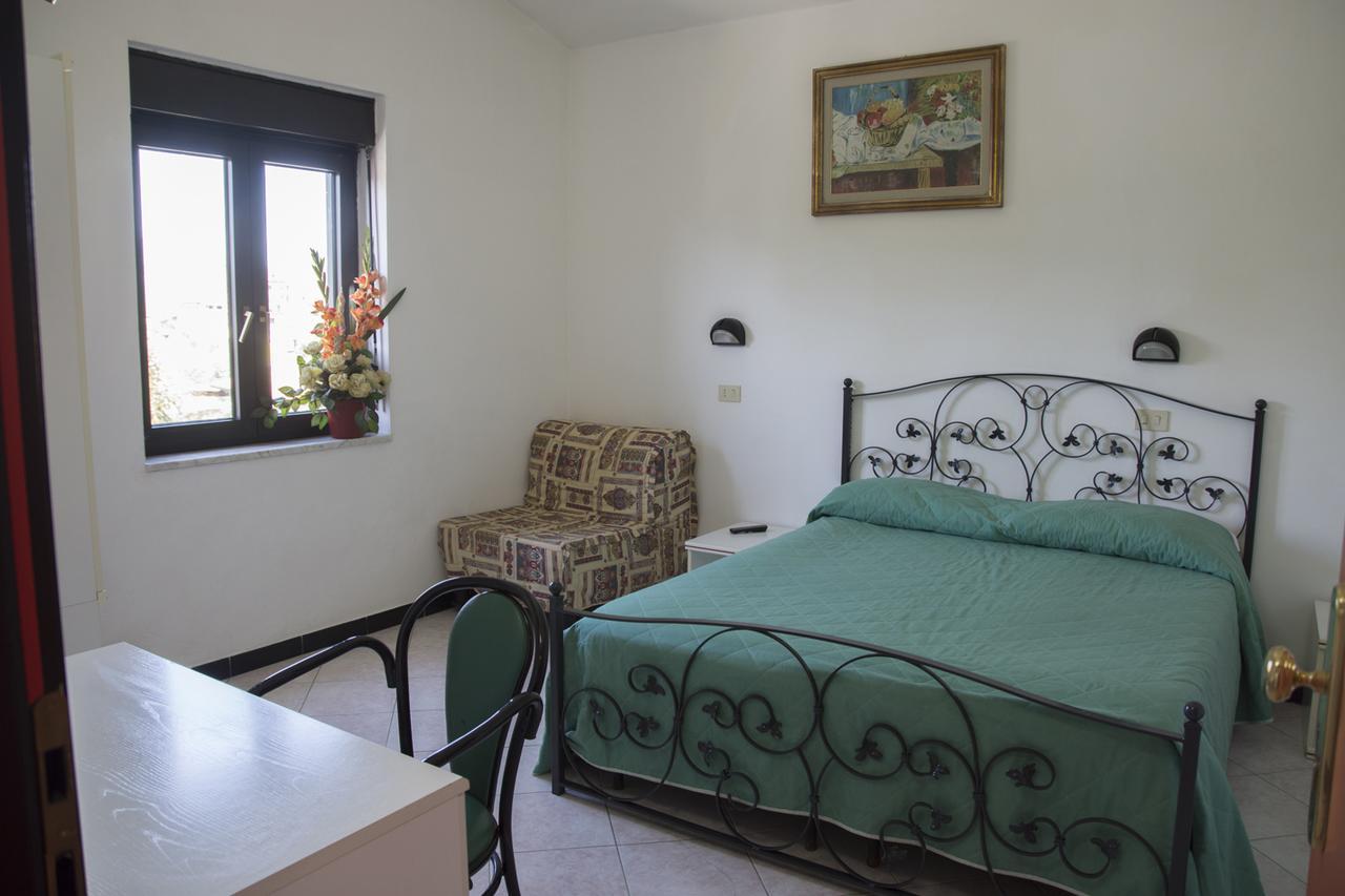 Ristorante Albergo Gerardo Di Masi Caposele ภายนอก รูปภาพ