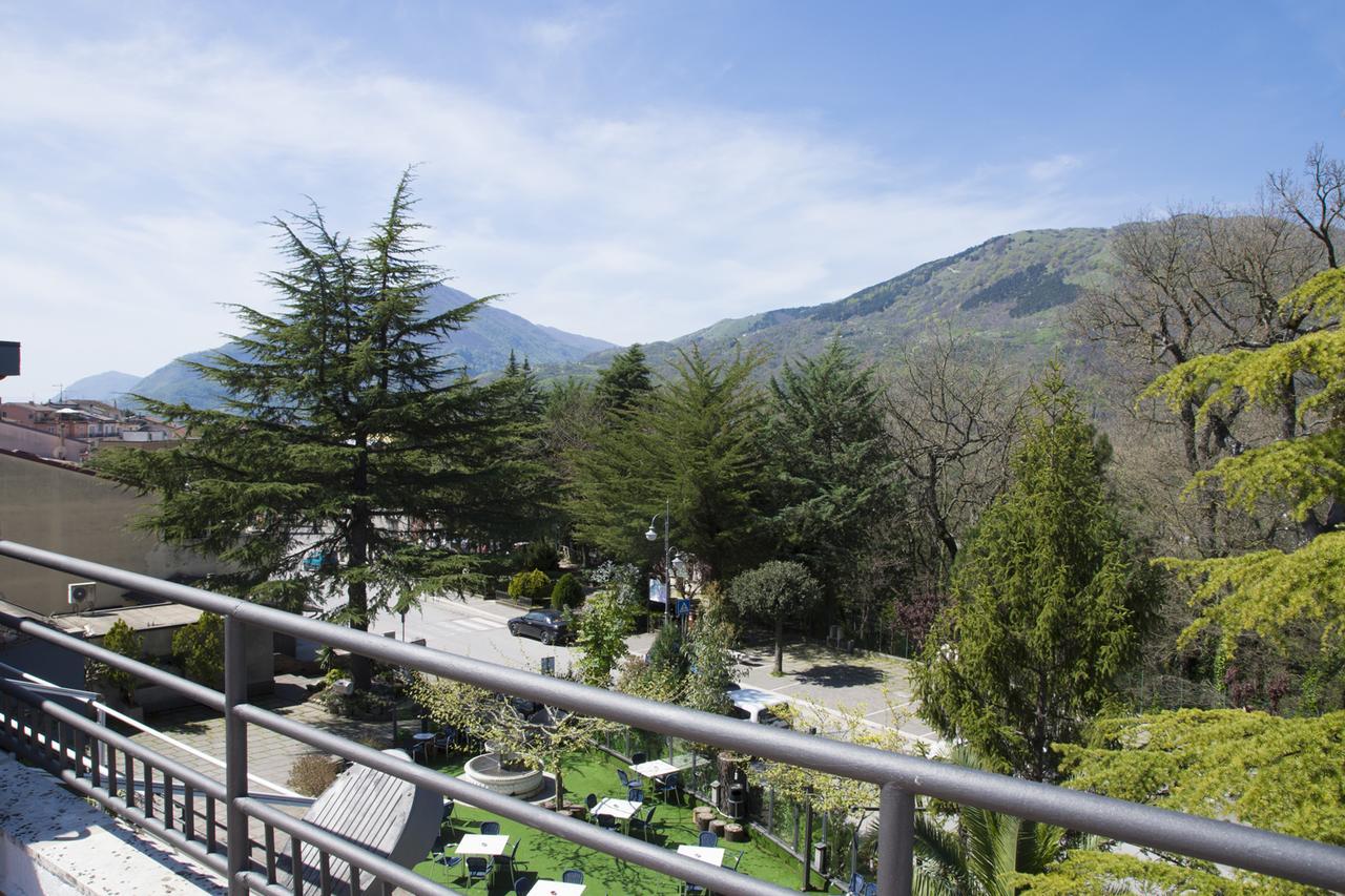 Ristorante Albergo Gerardo Di Masi Caposele ภายนอก รูปภาพ