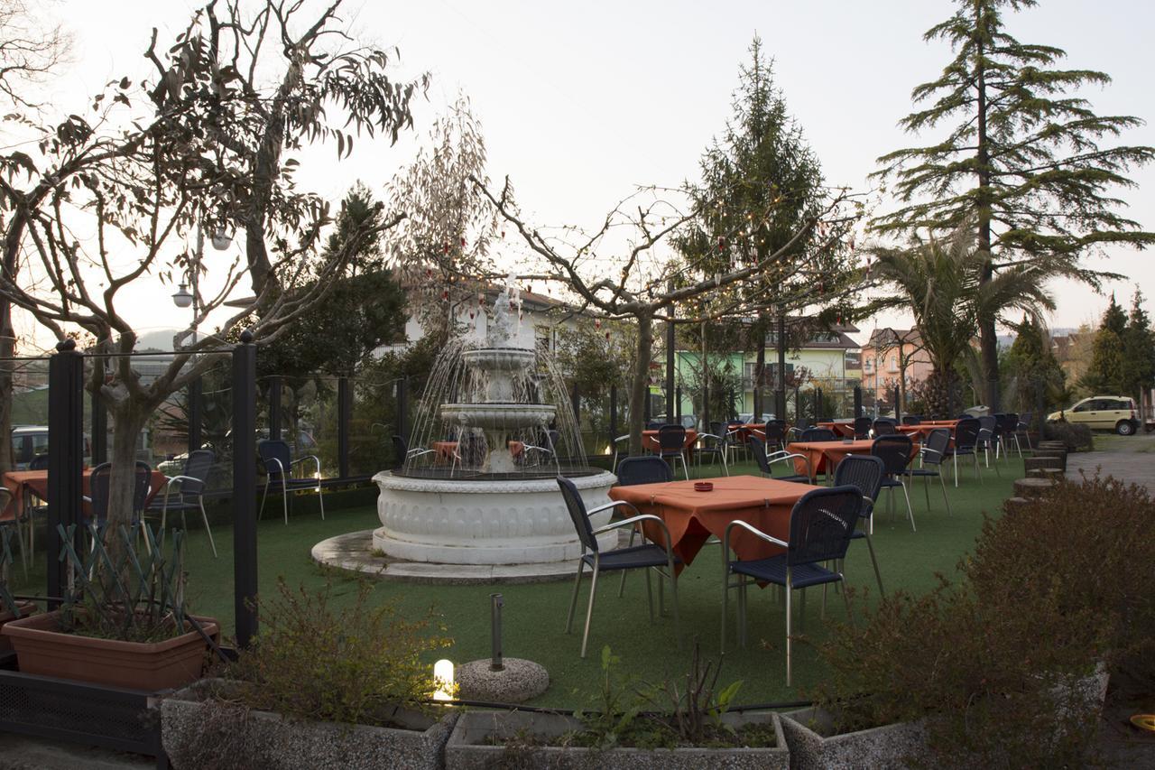 Ristorante Albergo Gerardo Di Masi Caposele ภายนอก รูปภาพ