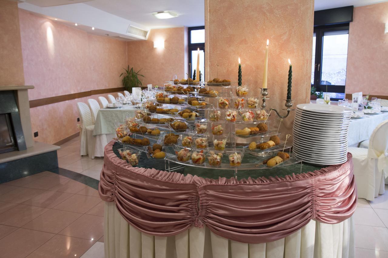 Ristorante Albergo Gerardo Di Masi Caposele ภายนอก รูปภาพ